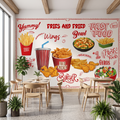 Ahşap-yemek-masaları-ve-saksı-bitkileri-arkasında-uygulanan-çıtır-tavuk-ve-patates-desenli-fast-food-restoran-duvar-kağıdı